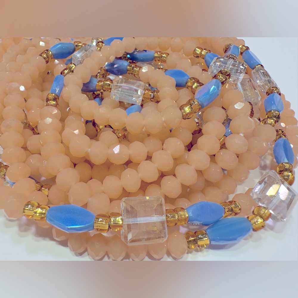 NWT “PEACHEEZZZ” Crystalline Beads w/Clear, Blue & Gold accents up to 50 length - Picture 3 of 16